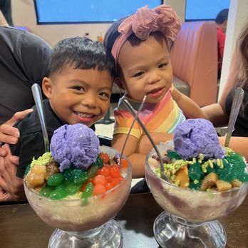 Max's Restaurant - Halo Halo - Filipino Near Me - Bakersfield, California Max's Restaurant - Halo Halo - Filipino Near Me - Bakersfield, California