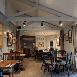 The Captain's Wife - Dining room