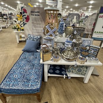 HomeGoods - Home Decor Near Me - Shelton, Connecticut HomeGoods - Home Decor Near Me - Shelton, Connecticut
