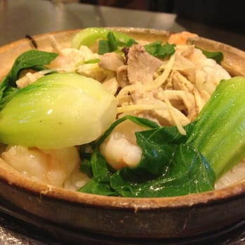 King Noodle - Rice stone pot with chicken and prawns... Zomg mouthgasm!!! - Noodles Near Me - Seattle, Washington
