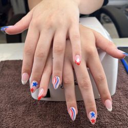 Royal Nails & Spa