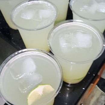 Salvadoreño - Santa Fe - Lemonade natural - Salvadoran Near Me - Hackensack, New Jersey Salvadoreño - Santa Fe - Lemonade natural - Salvadoran Near Me - Hackensack, New Jersey