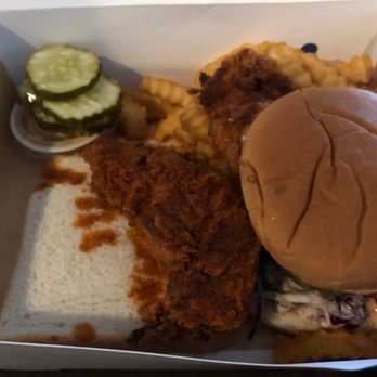 Dave's Hot Chicken - Combo - Chicken Shop Near Me - Toronto, Ontario