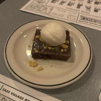 Superiority Burger - hot butterscotch date cake - Vegetarian Near Me - New York, New York Superiority Burger - hot butterscotch date cake - Vegetarian Near Me - New York, New York