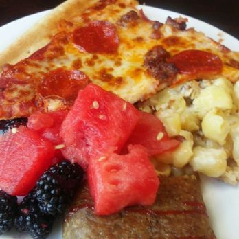Hy-Vee Market Grille - Juicy watermelon, ripe blackberries, cheesy pizza and homemade meatloaf. - Breakfast & Brunch Near Me - Springfield, Illinois Hy-Vee Market Grille - Juicy watermelon, ripe blackberries, cheesy pizza and homemade meatloaf. - Breakfast & Brunch Near Me - Springfield, Illinois