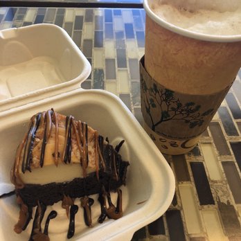 Kiwi International Delights - Choco Flan and Latte - Coffee & Tea Near Me - Avon, Colorado