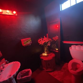 Pearl Hour - Restroom - Cocktail Bars Near Me - Monterey, California Pearl Hour - Restroom - Cocktail Bars Near Me - Monterey, California