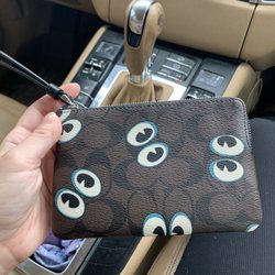 Coach Outlet