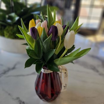 Steel Stem Floral - Tulip arrangement - Florists Near Me - Rosemead, California Steel Stem Floral - Tulip arrangement - Florists Near Me - Rosemead, California