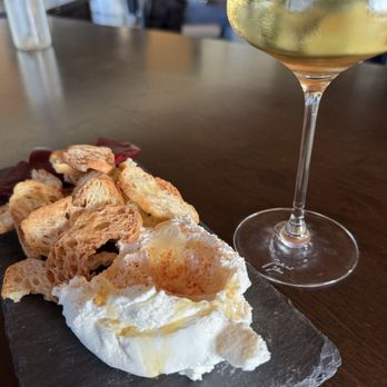 Ponzi Vineyards - Blanc de Blanc and farmers cheese plate - Wineries Near Me - Sherwood, Oregon Ponzi Vineyards - Blanc de Blanc and farmers cheese plate - Wineries Near Me - Sherwood, Oregon