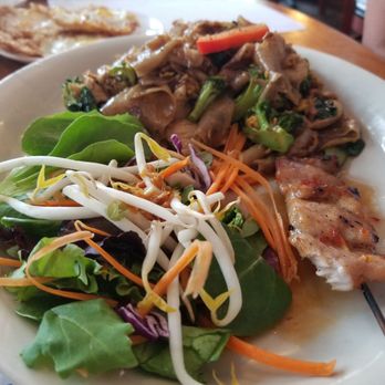 Tiny Thai Restaurant - Pad see iu - Thai Near Me - Winooski, Vermont