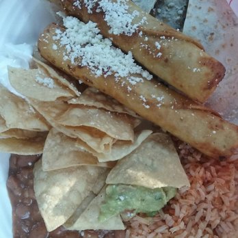 La Salsa - Chicken Taquitos / Steak Quesadilla Combo - Mexican Near Me - San Leandro, California La Salsa - Chicken Taquitos / Steak Quesadilla Combo - Mexican Near Me - San Leandro, California
