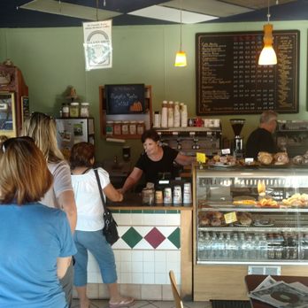Gold Bar Espresso - Line of customers - Coffee & Tea Near Me - Tempe, Arizona