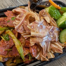 Yummy Noodle Kitchen - Sliced beef, pig ears and cucumber salad