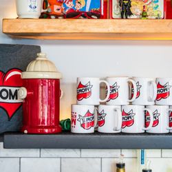 Mom's Kitchen & Bar