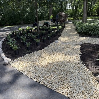 D&E Landscaping - Landscaping Near Me - Aurora, Illinois