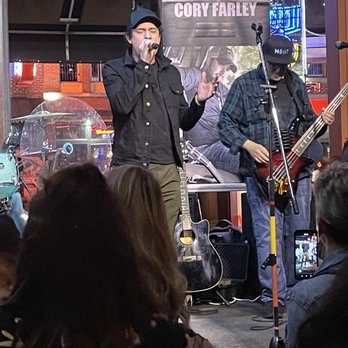 Second Fiddle - Jason Derlatka from Journey stopped in and sand a few songs with the band - Bars Near Me - Nashville, Tennessee