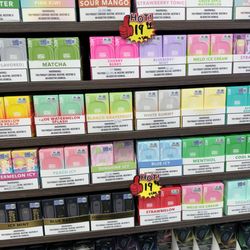 Encinitas Smoke Shop - More vapes !