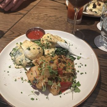 Bartley's - Eggs benny - Cocktail Bars Near Me - New York, New York