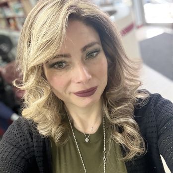 Villa Di Roma Unisex - Hair Salons Near Me - Yonkers, New York Villa Di Roma Unisex - Hair Salons Near Me - Yonkers, New York