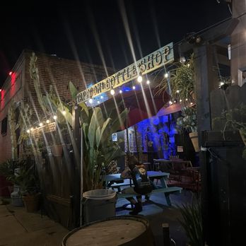 Glendale Tap - Entrance for the outside Patio ! - Beer Bar Near Me - Glendale, California Glendale Tap - Entrance for the outside Patio ! - Beer Bar Near Me - Glendale, California