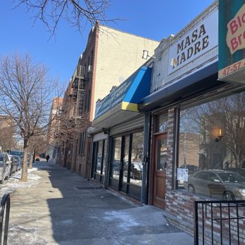 Masa Madre Artisanal Bakery - Bakeries Near Me - Woodside, New York