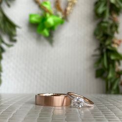 Beach City Jewelers - Customized wedding rings