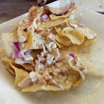 4Corners Tavern - Smoked Chicken Nachos - Gastropubs Near Me - Davenport, Florida