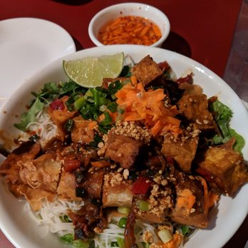 Pho 79 - Tofu vermicelli with a veggie eggroll - Vietnamese Near Me - Saint Paul, Minnesota Pho 79 - Tofu vermicelli with a veggie eggroll - Vietnamese Near Me - Saint Paul, Minnesota