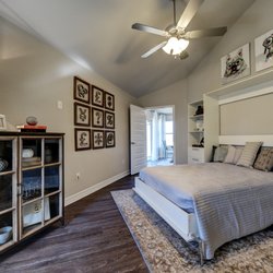 Blue Skies of Texas West - Lantana: Office to guest room with Murphey Bed.