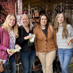 Vanhoffs Garden Center & Gift Shop