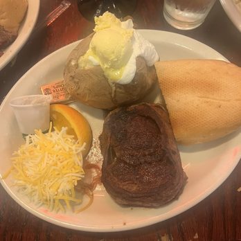 Quincy's - 9 oz filet - Steakhouses Near Me - Florence, Colorado