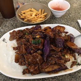 D40. Eggplant with beef in garlic sauce