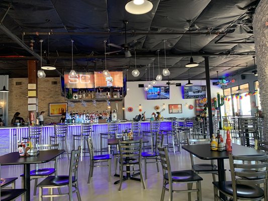 DESERT PENGUIN BAR AND GRILL - Updated January 2025 - 53 Photos & 23