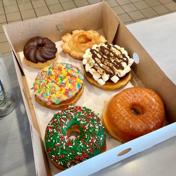 Randy's Donuts - Donuts Near Me - Costa Mesa, California Randy's Donuts - Donuts Near Me - Costa Mesa, California