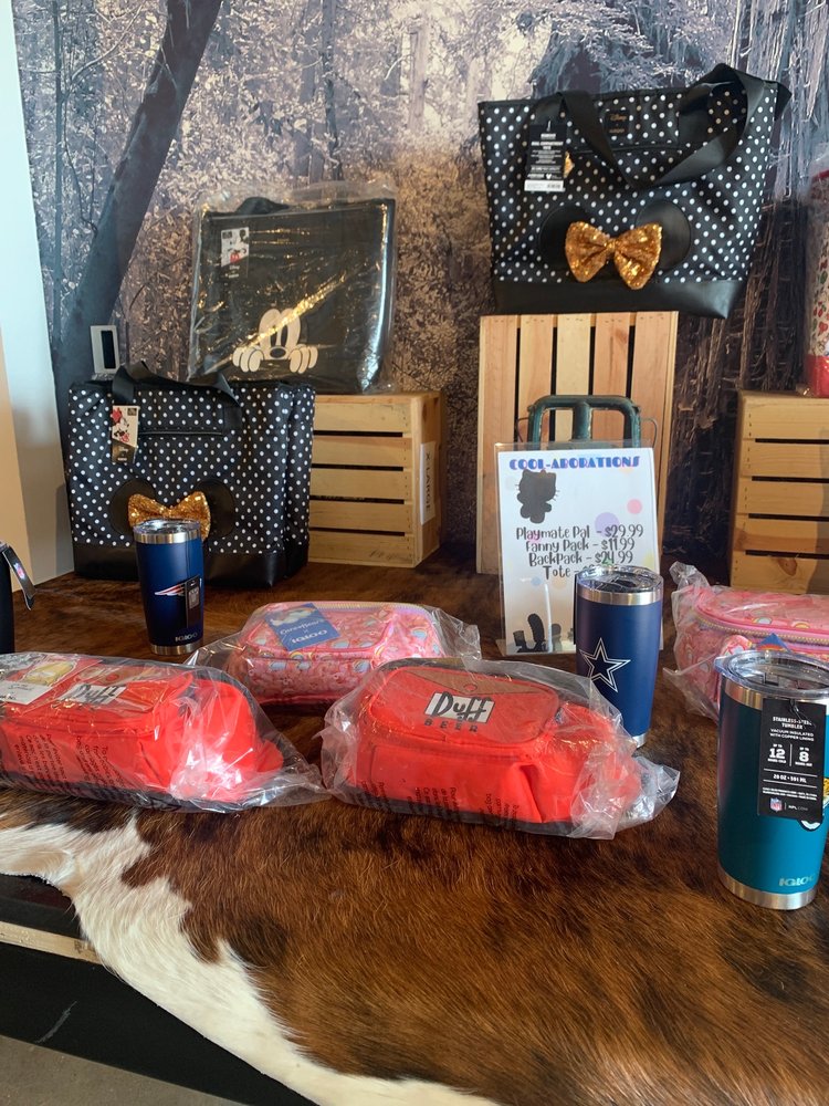 IGLOO OUTLET STORE Updated June 2024 21 Photos & 24 Reviews 777