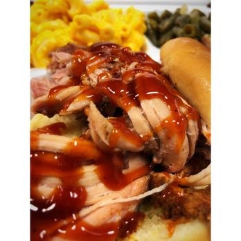 Rudy's Smokehouse - Pulled Pork goodness with sweet x hot bbq sauces. - Barbeque Near Me - Springfield, Ohio