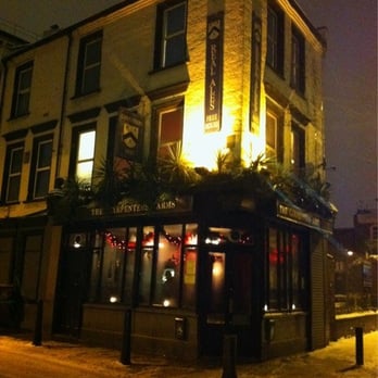 The Carpenters Arms - Pubs Near Me - London, XGL