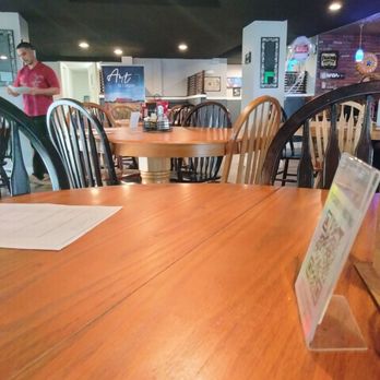 O'Cairns Bistro - Seating - American Near Me - Lompoc, California