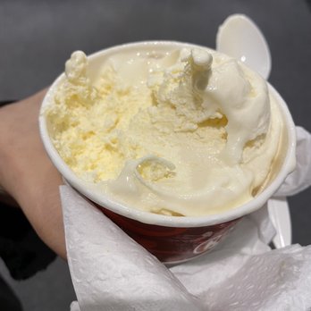 Cold Stone Creamery - "Like it" size aka small. - Ice Cream & Frozen Yogurt Near Me - White Plains, New York Cold Stone Creamery - "Like it" size aka small. - Ice Cream & Frozen Yogurt Near Me - White Plains, New York