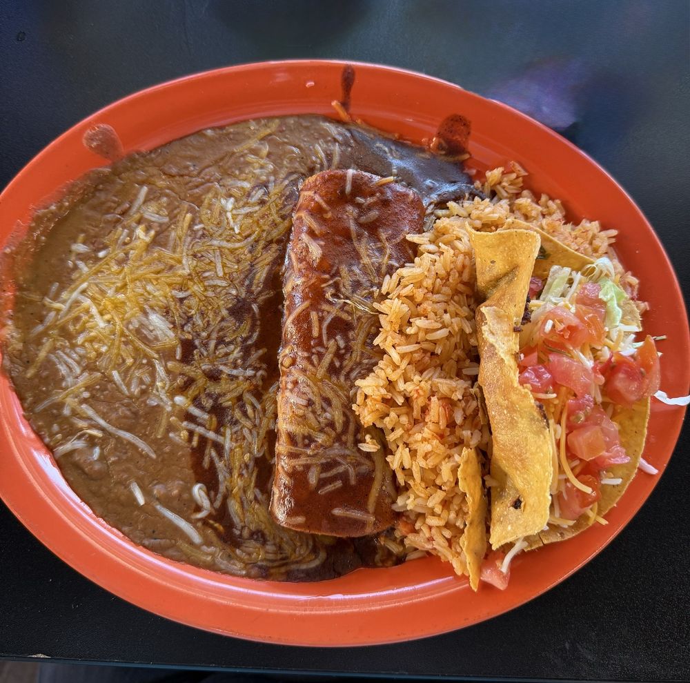 Food from Quetzal Mexican Cuisine And Bar