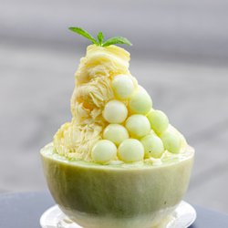 Oakobing - Melon bingsoo IG: michellelieats