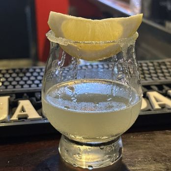 Mad Beach Craft Brewing - Lemon drop - Breweries Near Me - Madeira Beach, Florida Mad Beach Craft Brewing - Lemon drop - Breweries Near Me - Madeira Beach, Florida