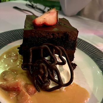 Hemenway's Restaurant - Chocolate cake - Seafood Near Me - Providence, Rhode Island