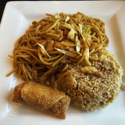 Chens Chinese Restaurant - Chicken lo mein