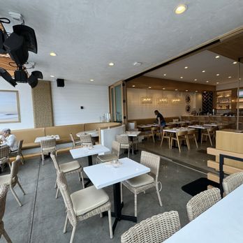 The Hook & Plow - Interior - Seafood Near Me - Manhattan Beach, California The Hook & Plow - Interior - Seafood Near Me - Manhattan Beach, California
