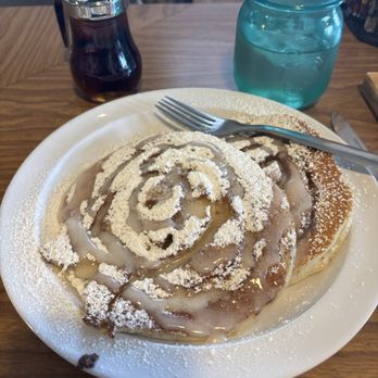 Mom's Kitchen - Gluten-free cinnamon roll pancakes - Breakfast & Brunch Near Me - Vista, California
