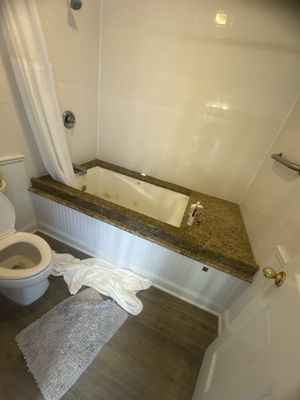 Kenny's Tipperary Inn by null