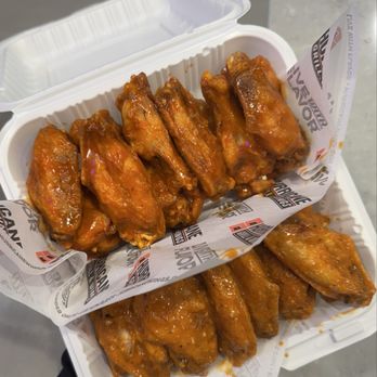 Hurricane Grill & Wings - American Near Me - Chula Vista, California