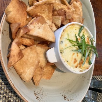 Winberie's Restaurant & Bar - Hot Spinach Artichoke Dip Brunch - American Near Me - Summit, New Jersey